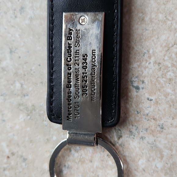 Excellent Price. Mercedes Benz Key holder - Picture 3 of 4